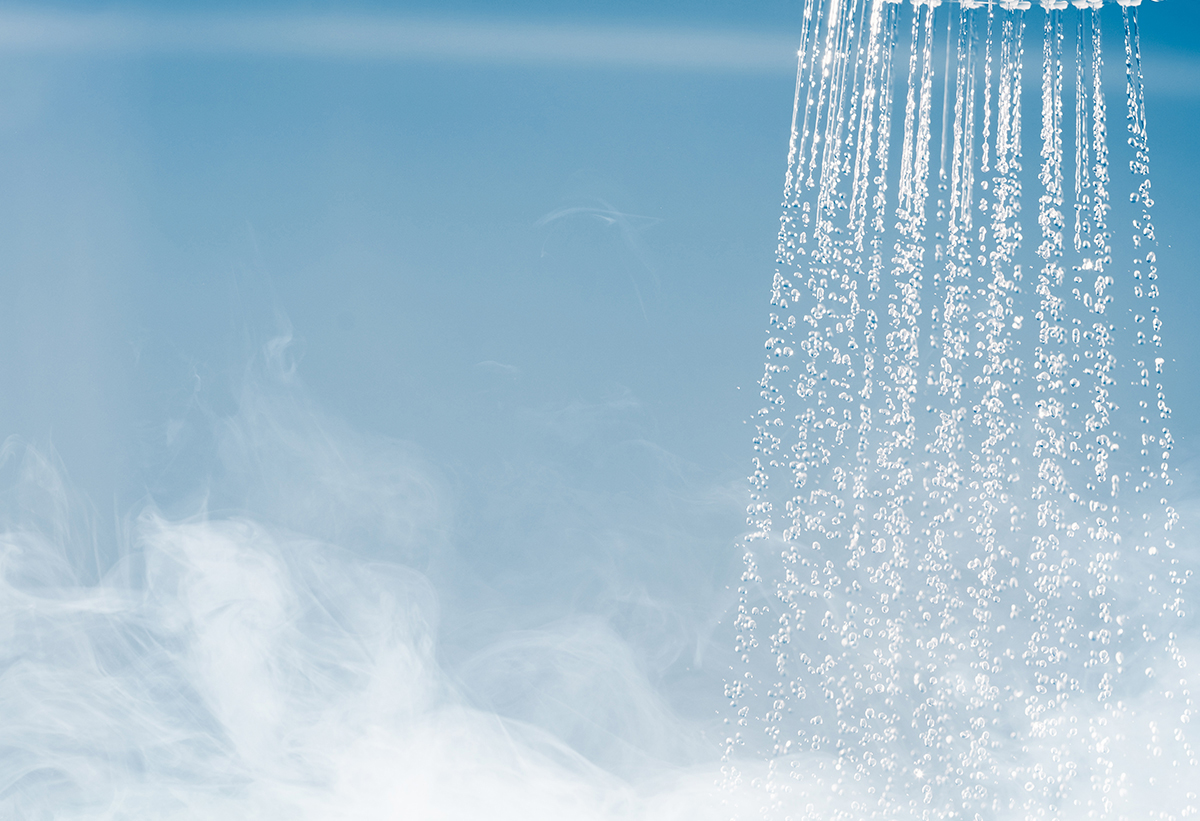 Απεικονίζεται η ροή ζεστού νερού στο χώρο της μπανιέρας.